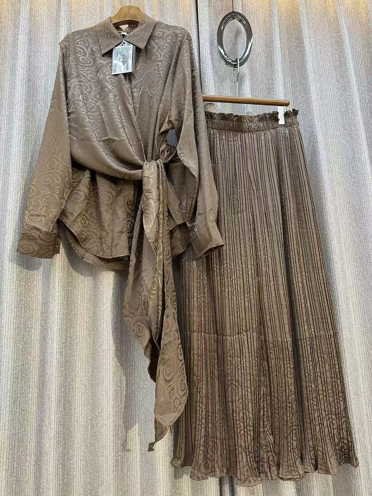 Jarlrysberg – costumes imprimés de rue pour femmes, manches longues, Design à lacets, hauts + pantalons plissés, mode d'automne, ensemble de 2 pièces de luxe léger