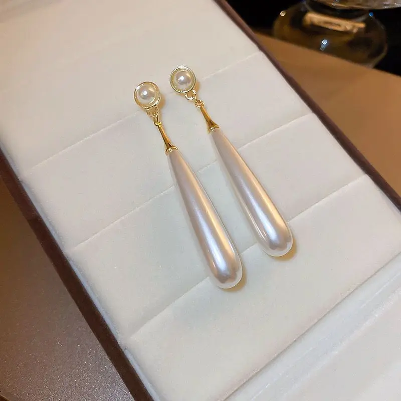 925 Silver Needle Korean Fashion Water Drop Pearl Earrings For Women Jewelry 2025 Trending Women's Elegant Palace Earrings Z40