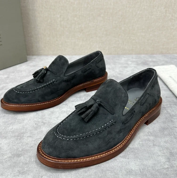 

2024 DIKU Made of imported cow suede leather, the upper is super soft and hand sewn with edge stitching