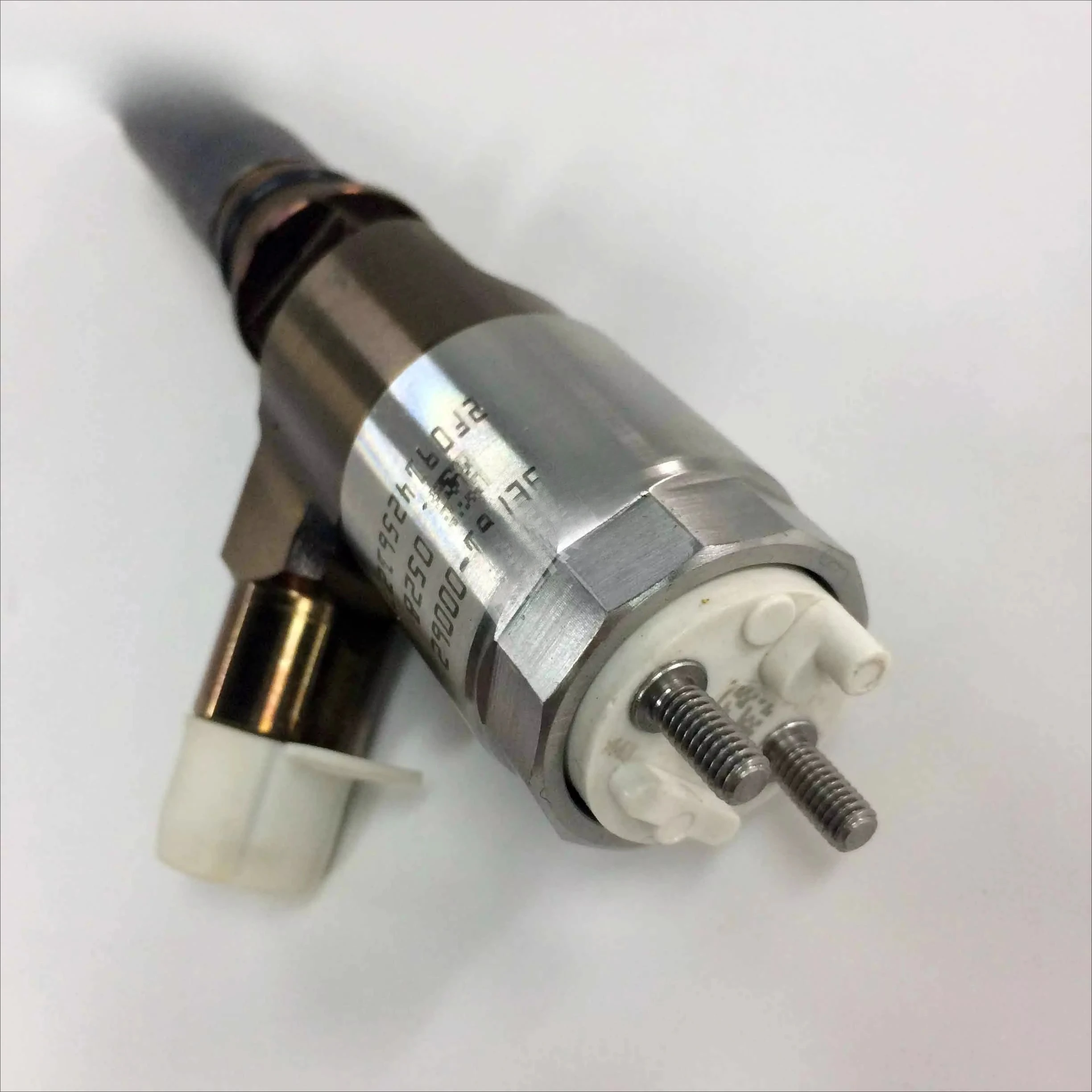 326-4700 Fuel Injector Nozzle 3264700 Fuel System Spare Parts Accessory For E320D C6.4 Industrial Excavator Equipment Servicing