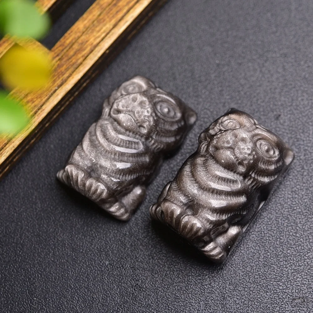 4PCS 20mm Natural Silver Obsidian Tiger Carving Crystal Reiki Healing Jewelry Pendant Cute Rock Decoration for Gift