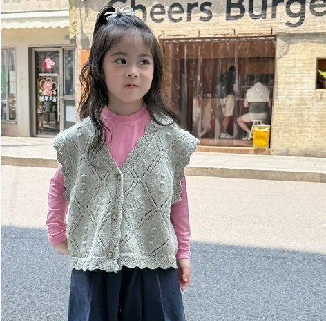 Menina colete 2025 outono novas roupas infantis estilo coreano menina bebê macio mohair gancho flor colete casual simples todos os jogos