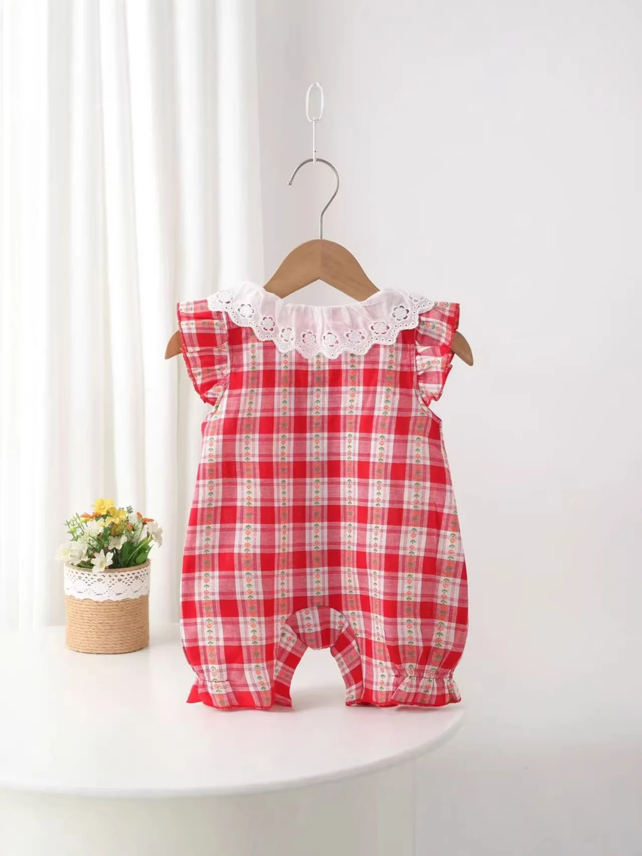 Red Checkered Lace Collar Infant Clothes Korean Style Sweet Toddle Jumpsuit Cotton Breathable Sleeveless Baby Romper