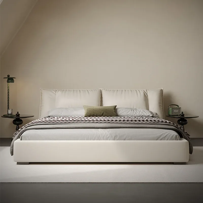 Cream wind leather bed 1.8 * 2 meters simple master bedroom tatami bed first layer cowhide down soft bag high-end wedding bed