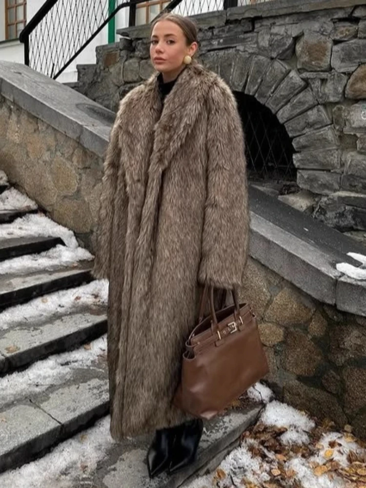 

Tossy Winter Female Faux Fur Long Overcoat Warm Luxury Lapel Loose Fashion Commute Contrast Long Sleeve Outwear Women's Faux Fur