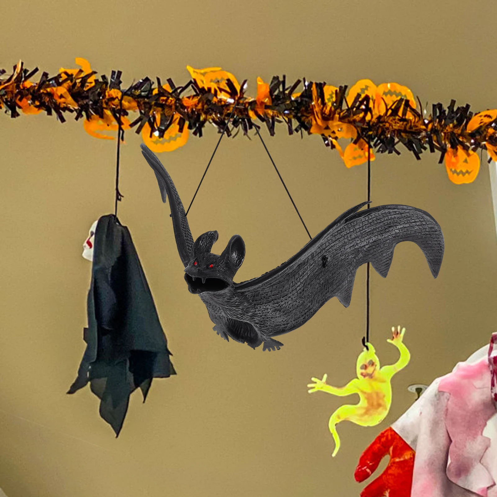 

4pcs Realistic Bat Hanging Decor Rubber Bats Pendants For Halloween Party Prop Spooky Scene Layout Vivid Bat Ornaments Outdoor