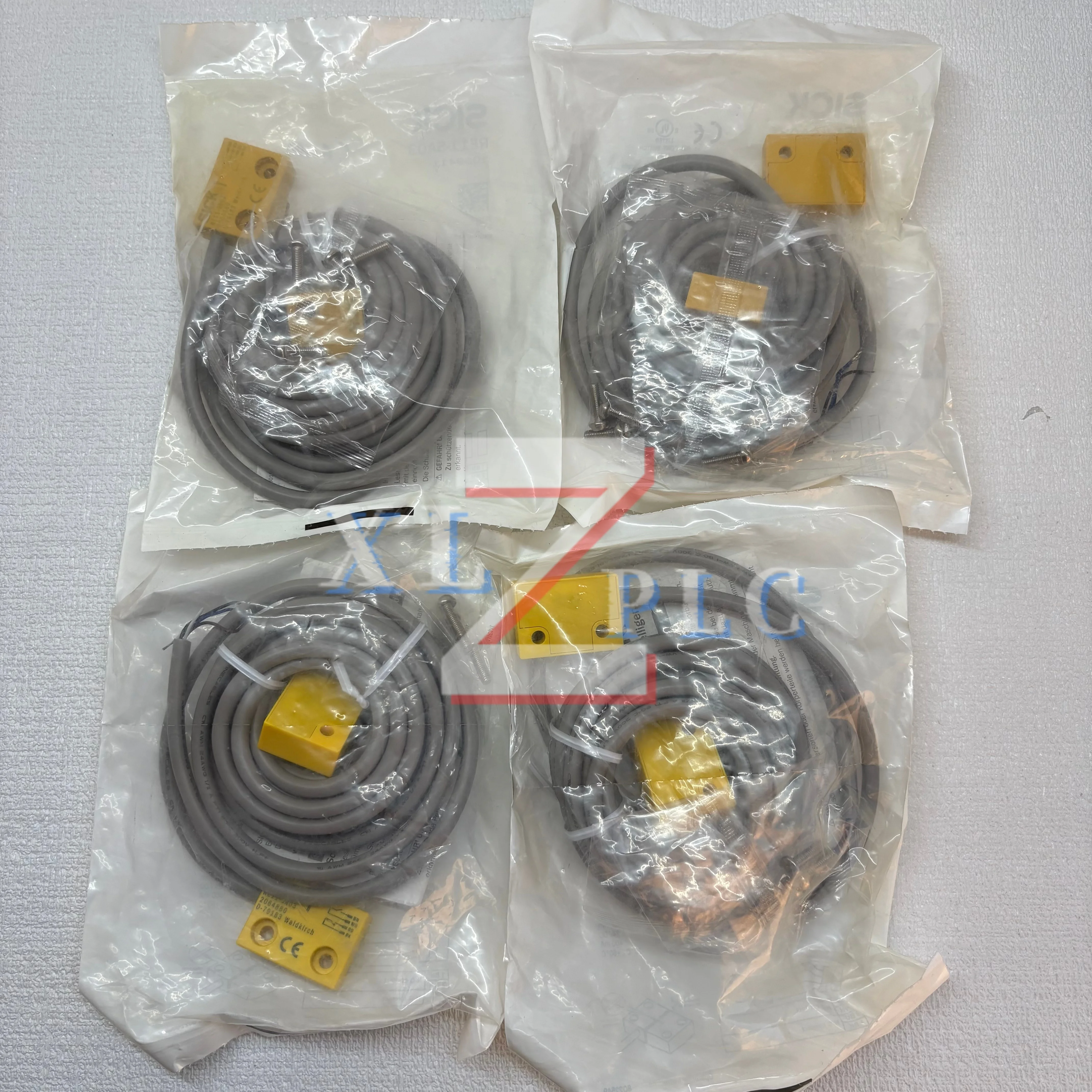 

RE11-SA03 1059411 non-contact safety switch new in box