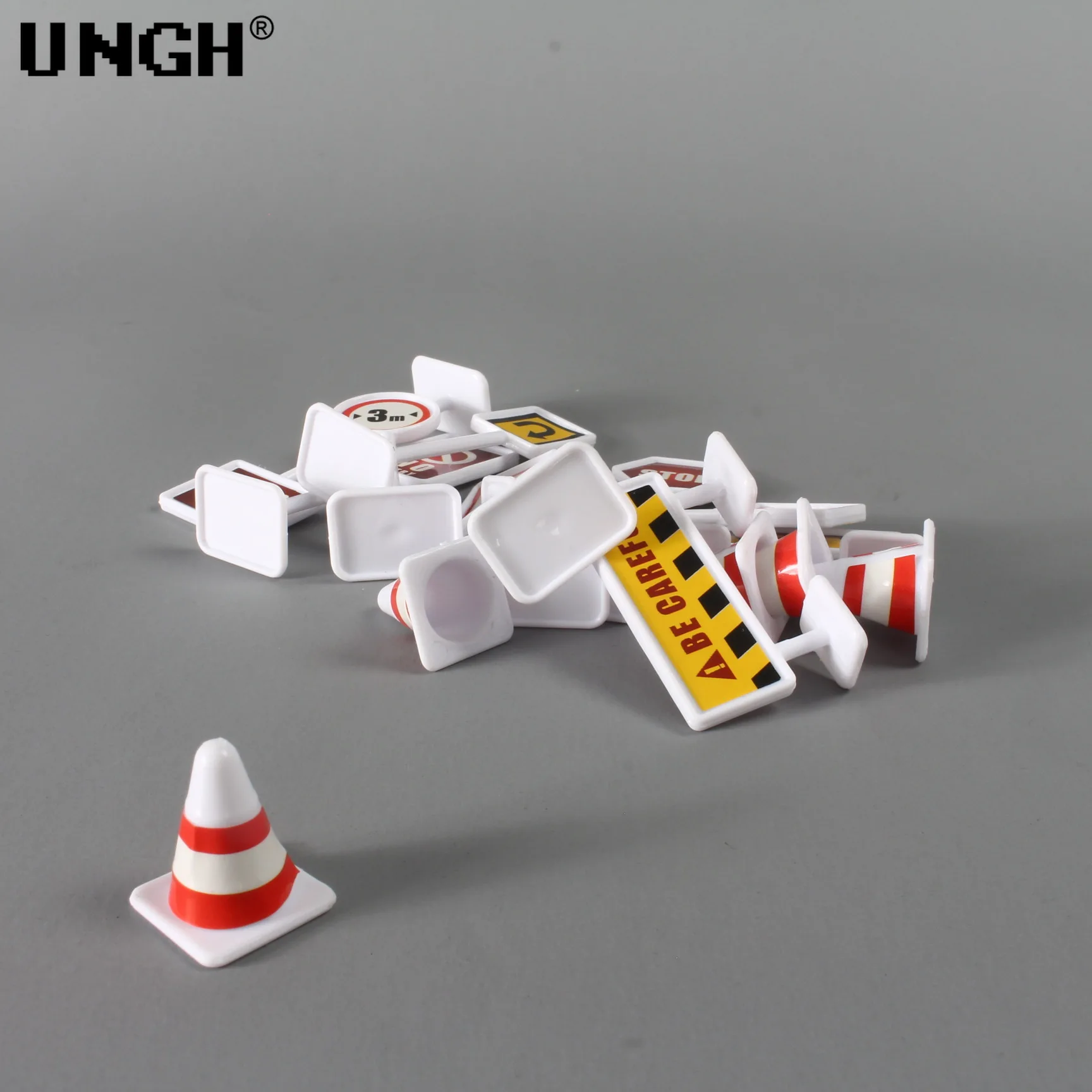 15Pcs/Set Toddler Mini Traffic Signs Model Toy Road Block Children Safety Education Kids Puzzle Traffic Toys Boys Girls Gifts