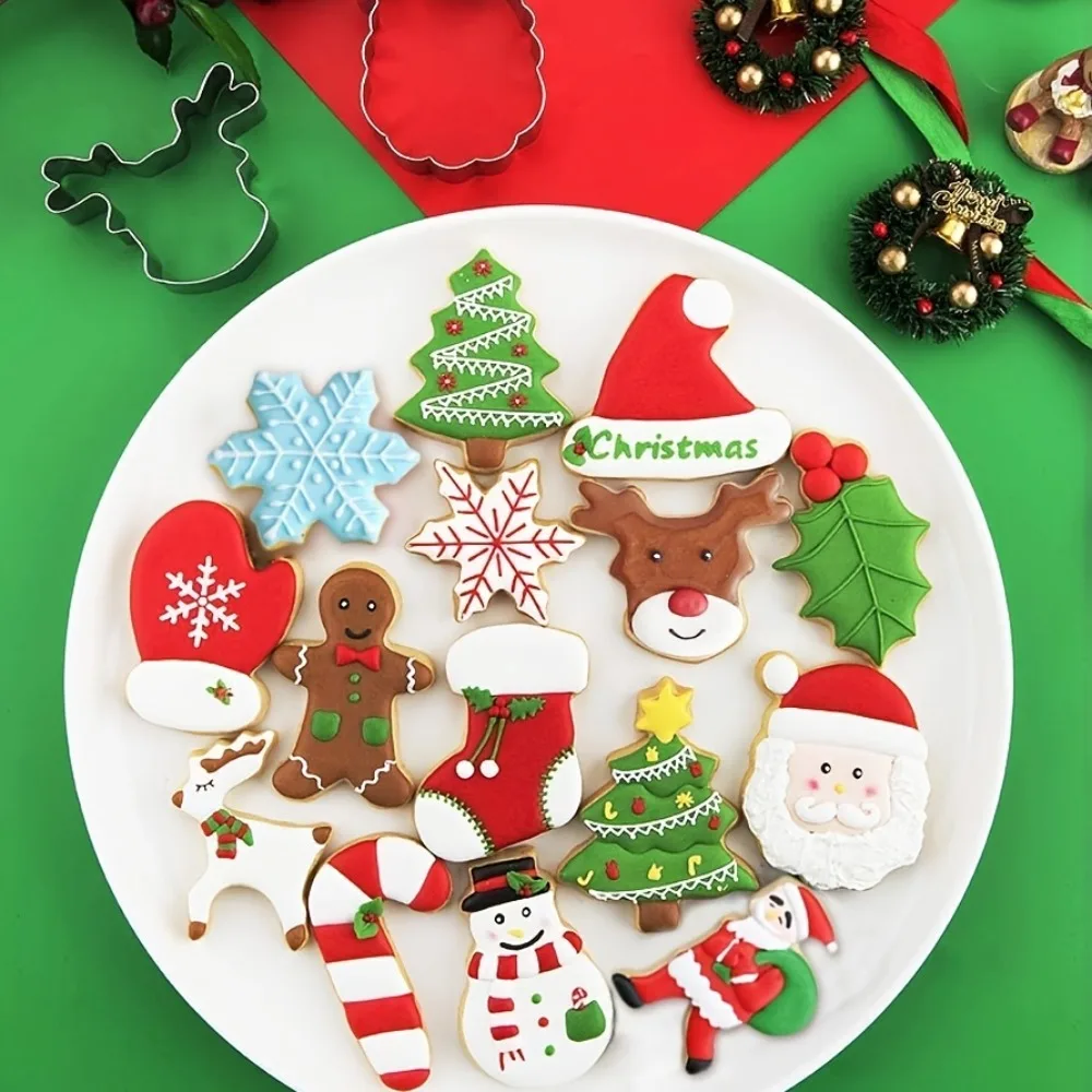 5PCS Multiple Shapes Christmas Cookie Cutters Set Stainless Steel DIY Biscuit Mold for Making Muffins Biscuits Christmas Tree