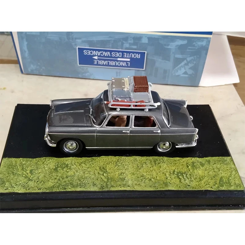 

IXO Diecast 1:43 Scale Peugeot 404 Simulation Alloy Car Model Static Display Collectible Toy Gift Souvenir Decration