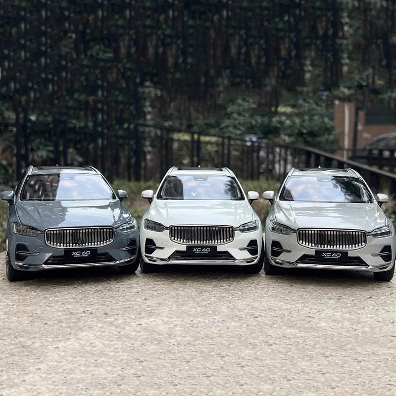 Diecast 1: 18 Scale 2022 XC60 Luxury&Sport Style Alloy Simulation Car Model Adult Collection Display Toy Gift Decoration