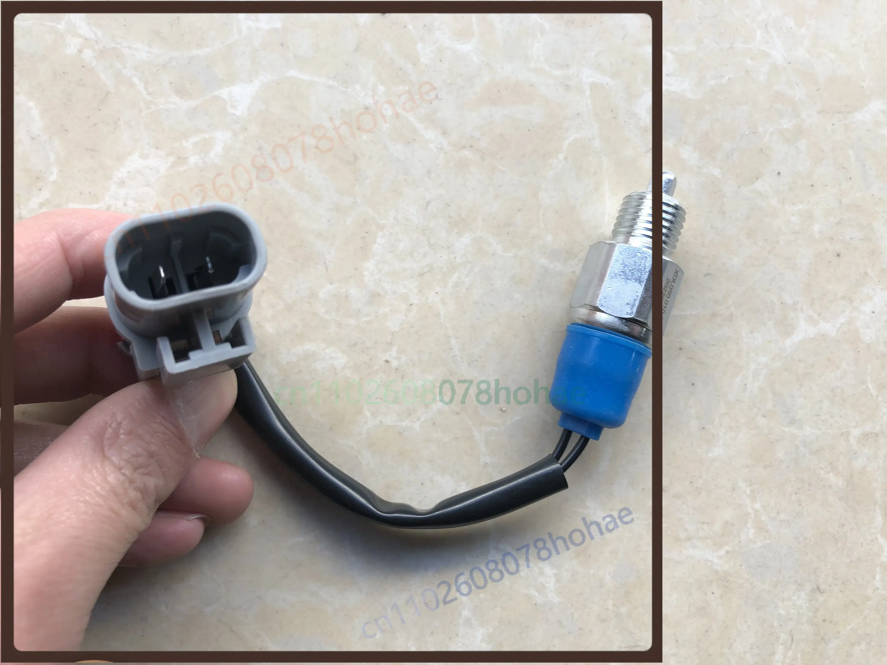 Interruptor de Luz de Reversa ZF0501010862 para Camión Foton Aumark S1 con Transmisión Manual, Piezas de Señalización de Caja de Cambios