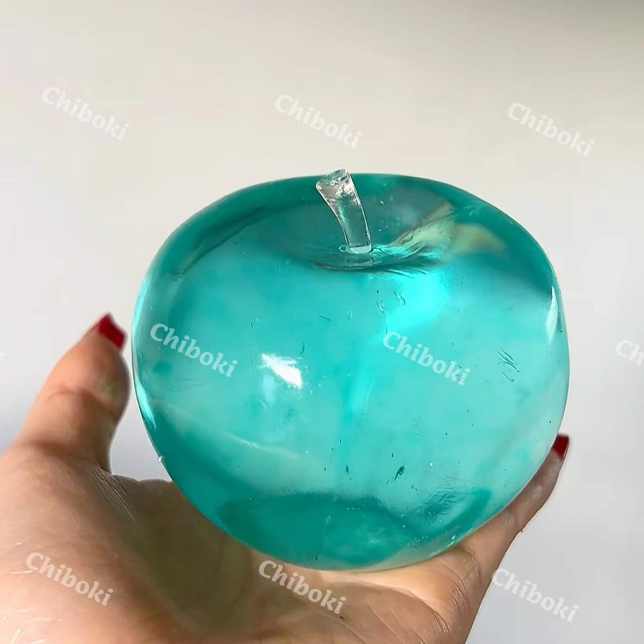 Chiboki Icy Mint Apple Candy - Bola Squishy Grande de Manzana, Hecha a Mano, Moldeable, Sin Rebote, con Textura Cremosa de Vaselina