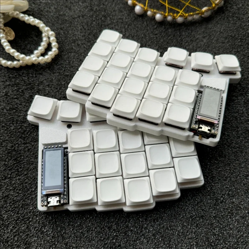 Corne 42 Key Low Profile Split Mechanical Keyboards Ergonomic Custom Zmk Bluetooth Nice View Screen Wireless Split Horn Keyboard