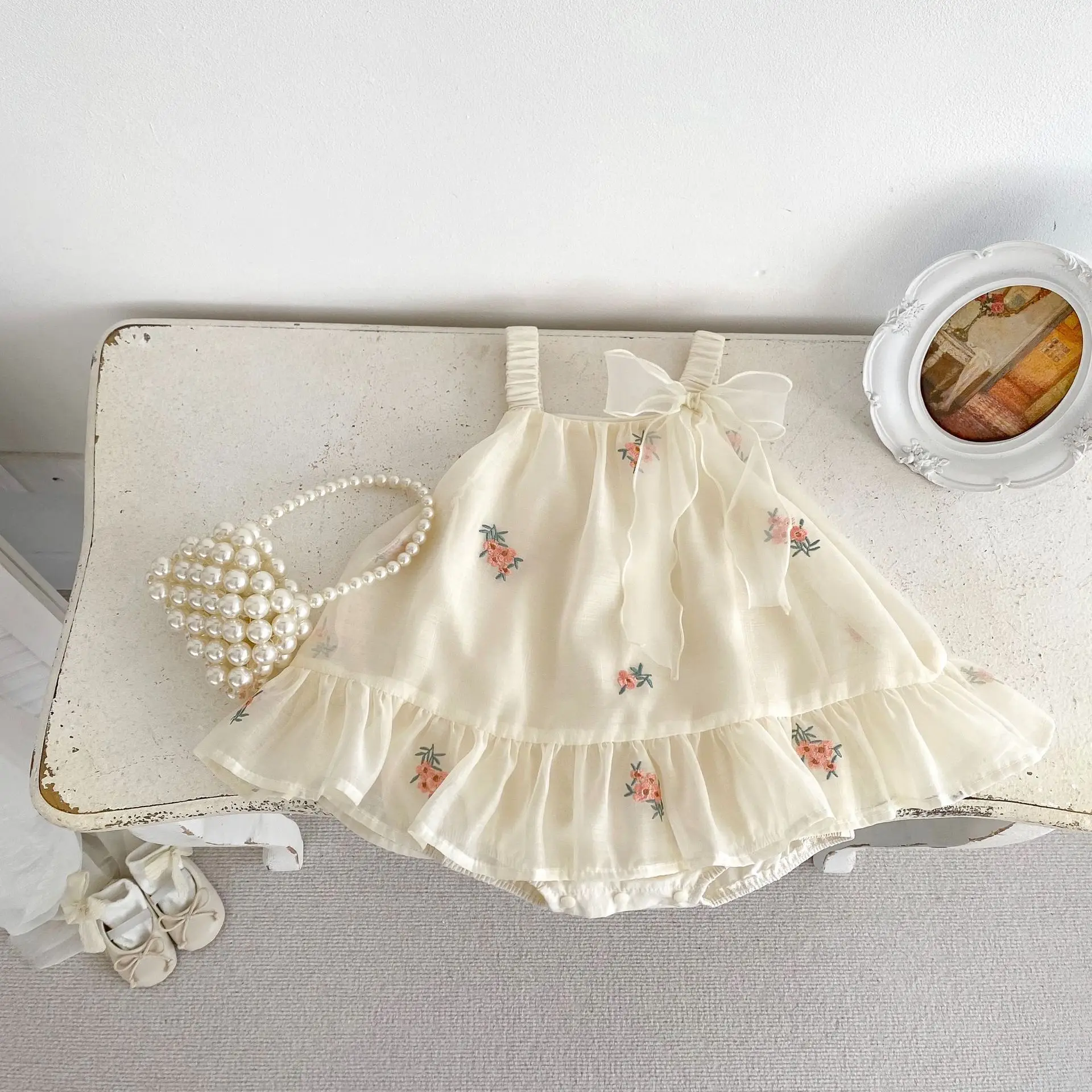 ins summer Internet celebrity baby girl sling onesie embroidered baby's gown l first birthday gift Princess tulle skirt romper