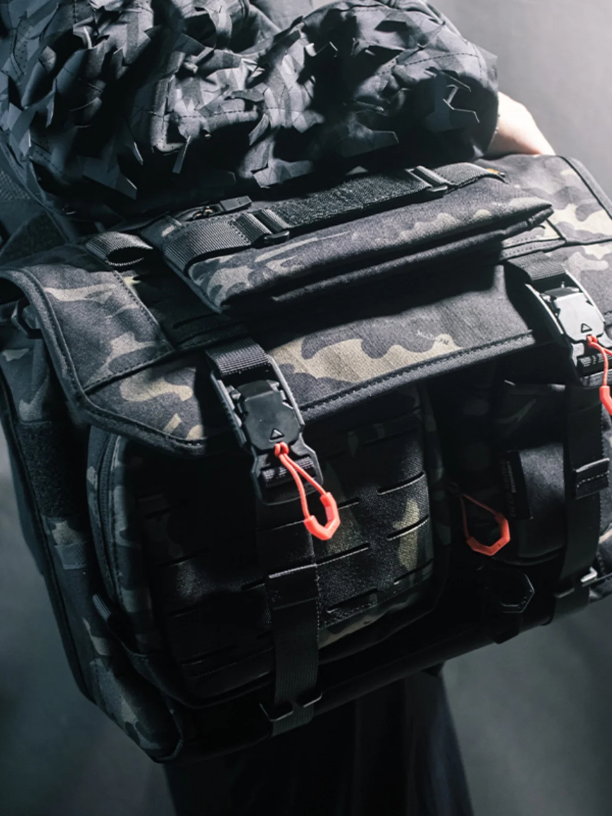 

Boltboat Tactical Flame Sling Pack X14 – X-PAC