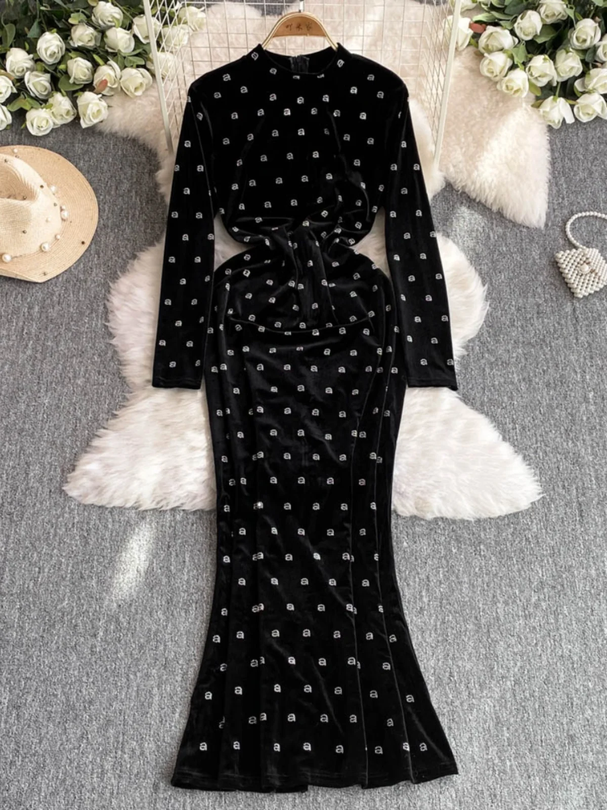 Autumn Winter Semi-turtleneck Dress Letter Diamond Dresses 2024 New Black Gold Velvet Fishtail Dress Long Dress Women's Clothing