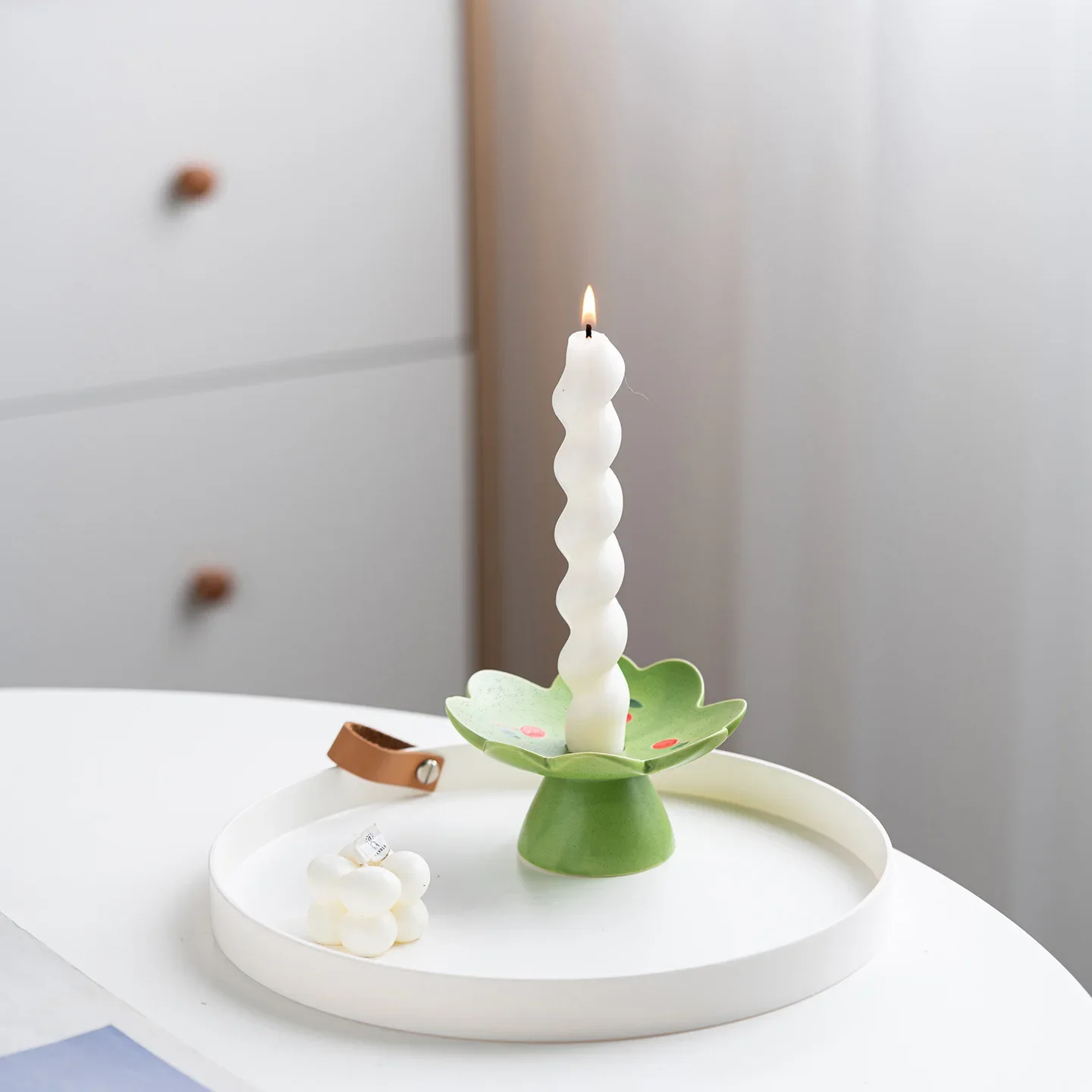 

16wwCreative Ceramic Candlestick Hand-painted Checkered Cherries Candle Holder Candle Stick Holder Home Decoration Accessories