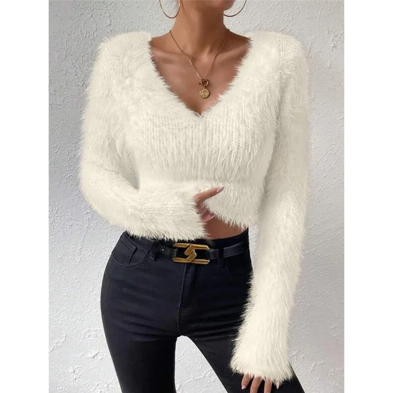 Autumn and winter 2024 new solid color V-neck slim fit and versatile plush short women\'s sweater