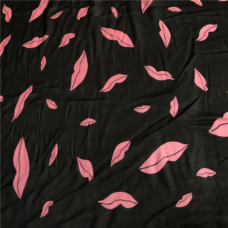 1 meter 100% Mulberry Silk 11 momme georgette Silk Thin Fabric Lips printed 137cm 53\