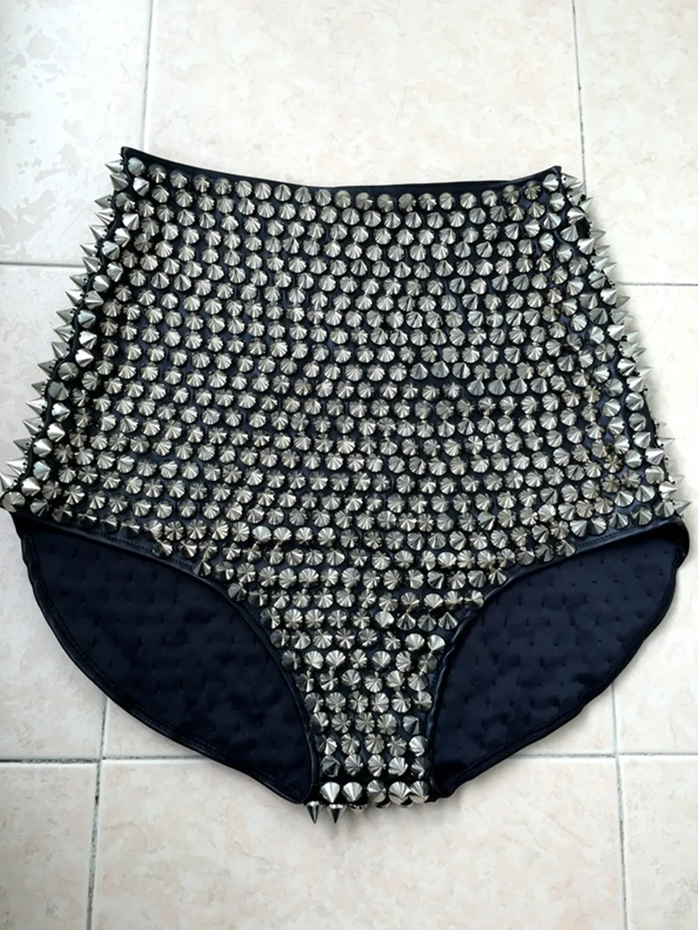 Nowy klub nocny Bar DS Singer seksowny bardzo gęsty wierzbowy gwóźdź wysokiej talii krótkie spodnie skórzane moda damska odzież sportowa