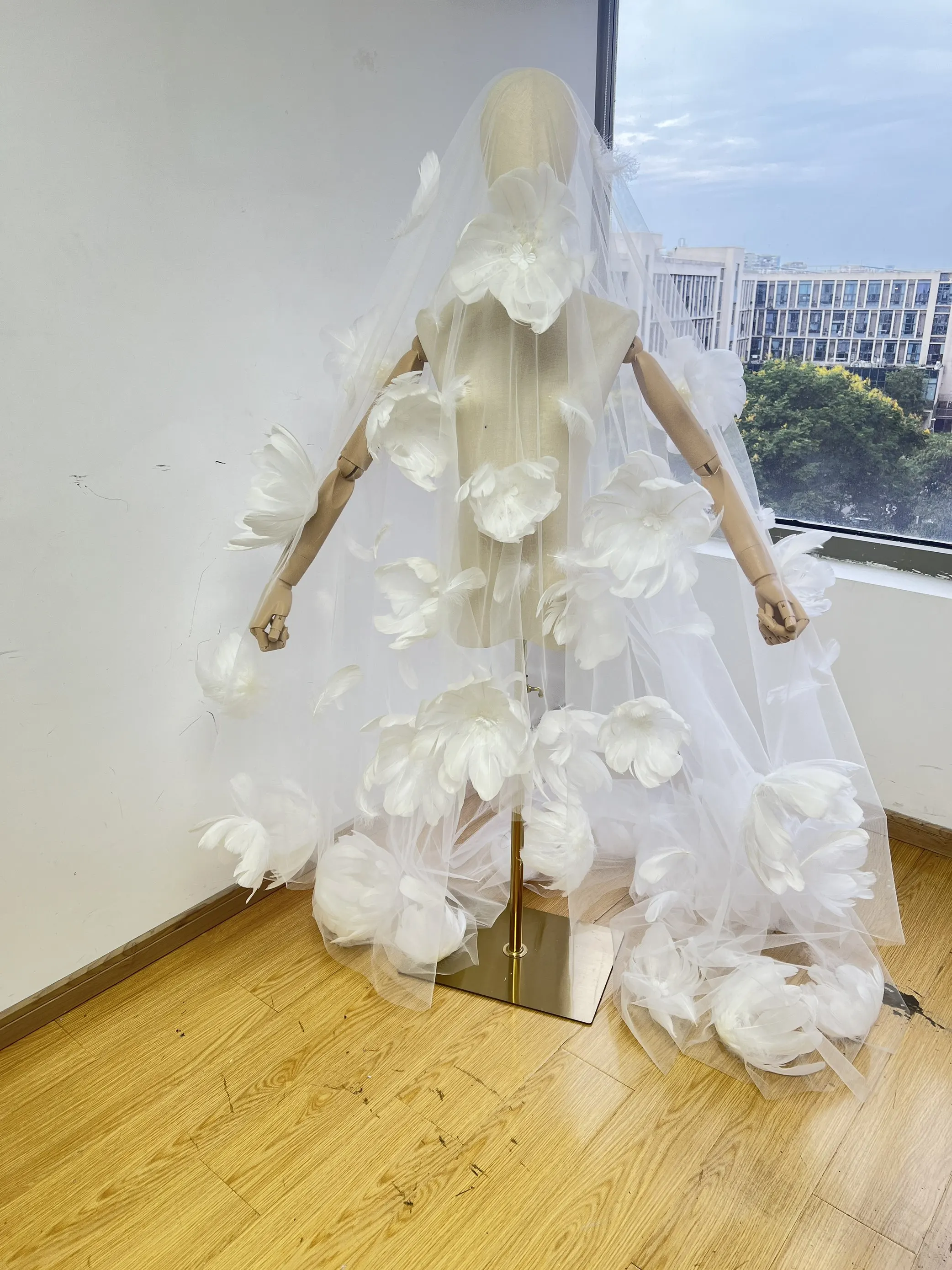 350cm-long-feather-flower-bridal-veil-photography-studio-shoot-new-bride-headwear-hard-tulle-material-spring-2026-collection