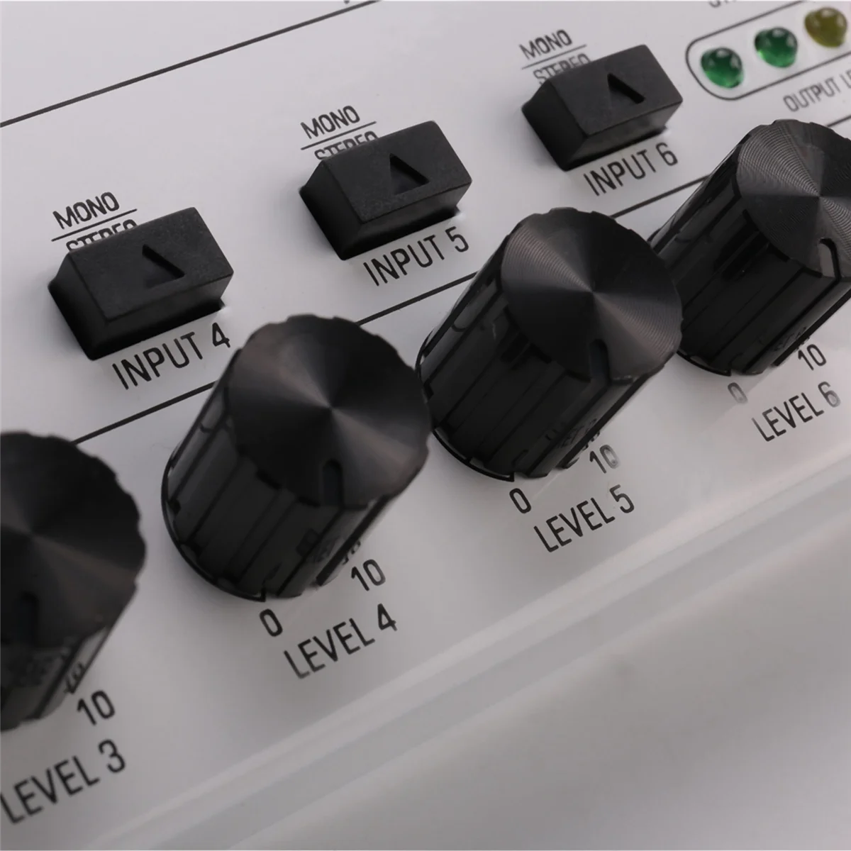 6-канальный мини-миксер с USB-разъемом для студийной записи, цвет белый