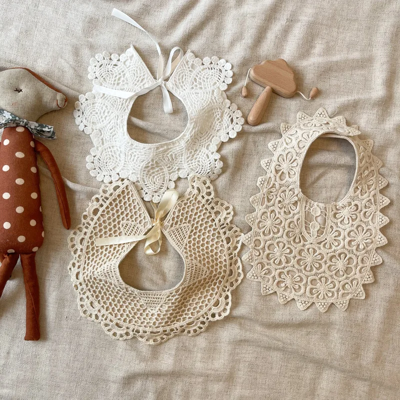 

Korean Aesthetic Lace Drool Bib for Girls Ins Jacquard Collar with Embroidered Trim Cute Round Baby Bandana Bib Princess Bib