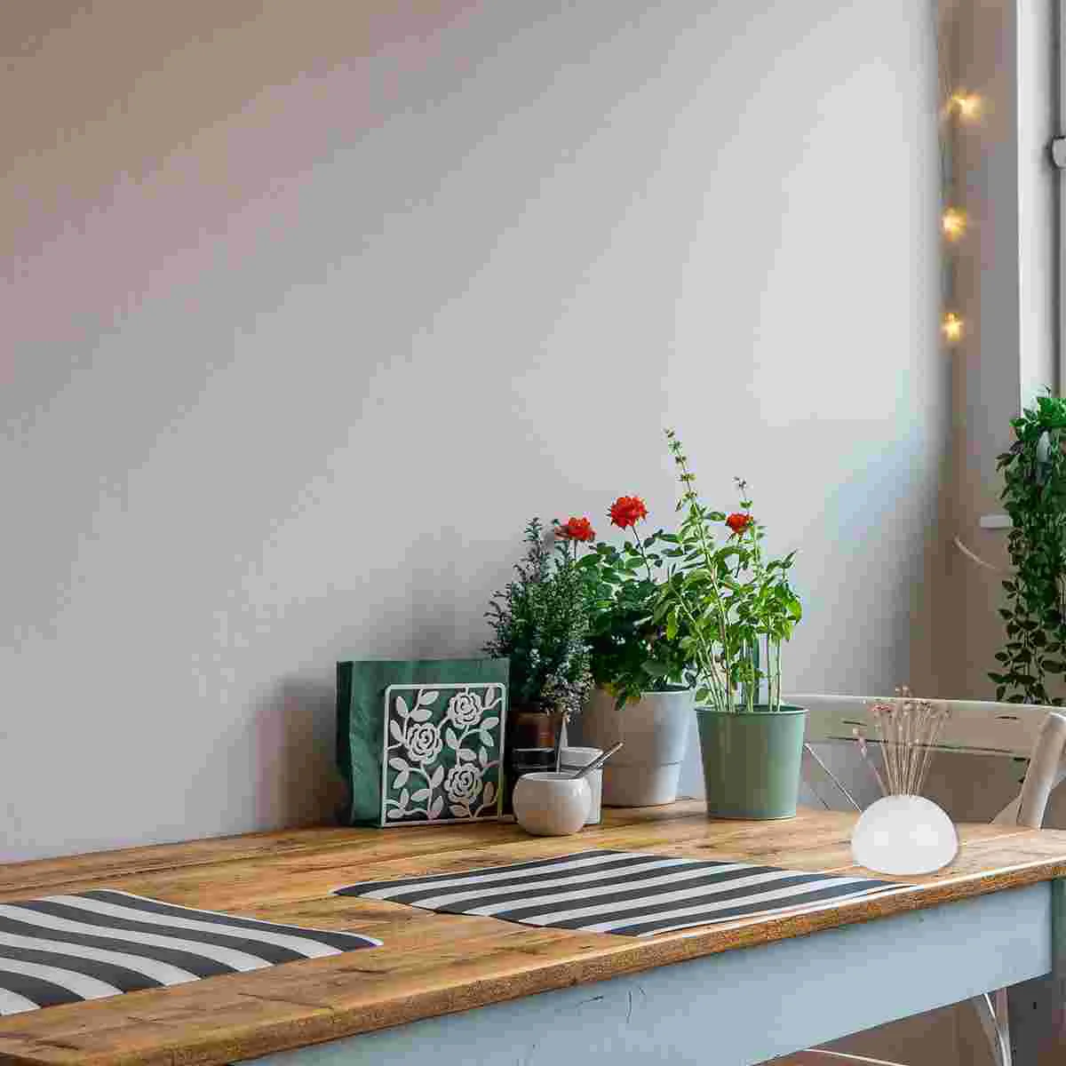 200 Pcs Ball Foam Hemisphere White Polystyrene Balls Round Spheres Boys Toys Jewelry for Girls Children Craft Half Model