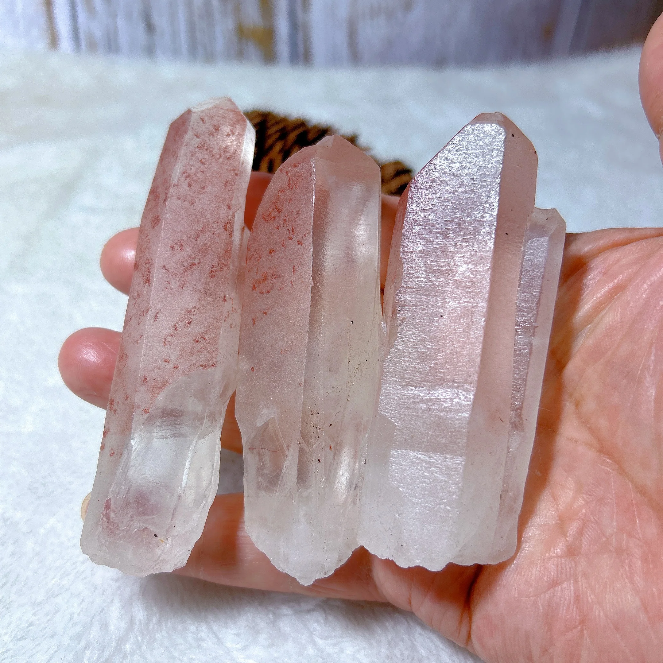 

Natural Crystals Red Face Clear Quartz Specimen Raw Healing High Quality Home Decorations Polished Mineral Energy Gift