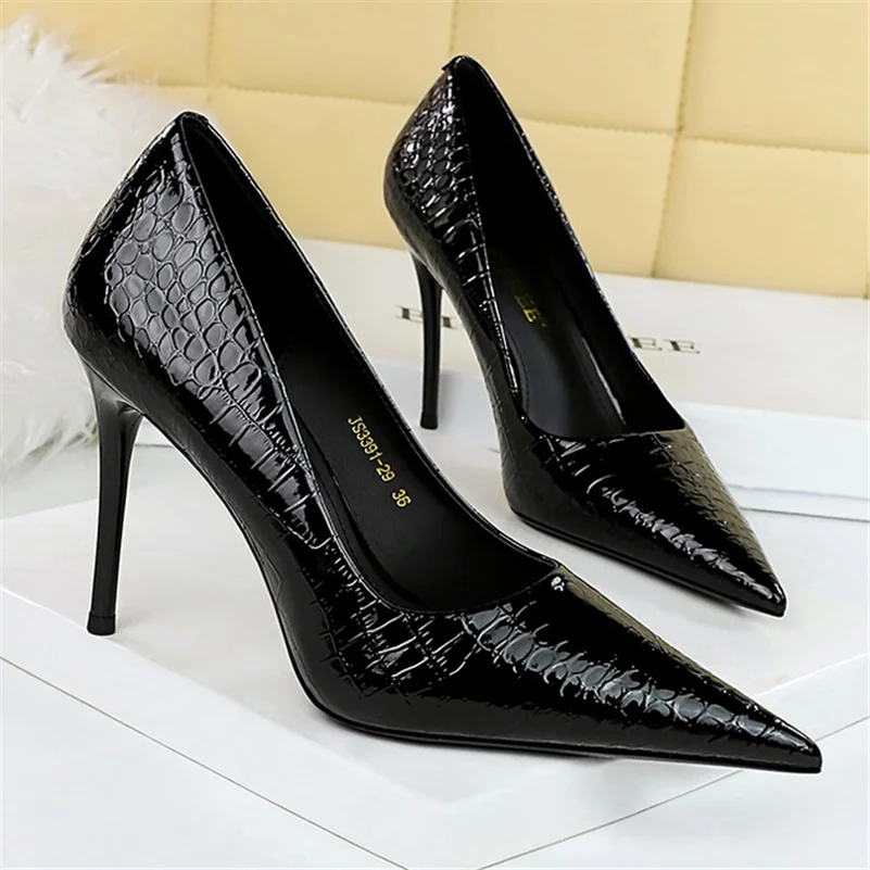 Women 10cm High Heels Stiletto Pumps Pointed Toe Green Nude Heels Office Lady Serpentine Patent Leather Wedding Party Prom Shoes