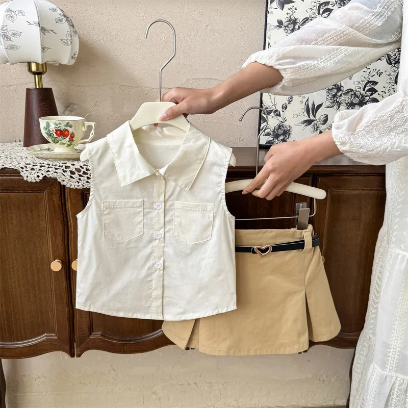 

Children's Summer Outfit Set: Sleeveless Collared Shirt and Pleated Skirt Two-Piece Set with Belt for Girls