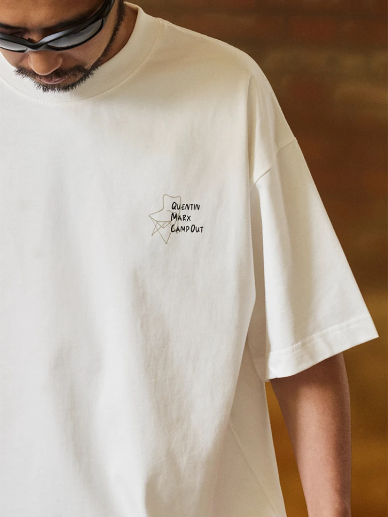 ​ ​ Мужская футболка Camp Outdoor Lifestyle, винтажный рюкзак для палатки с принтом для кемпинга, тяжелая хлопковая футболка Quentin Marx 2025 ​ ​