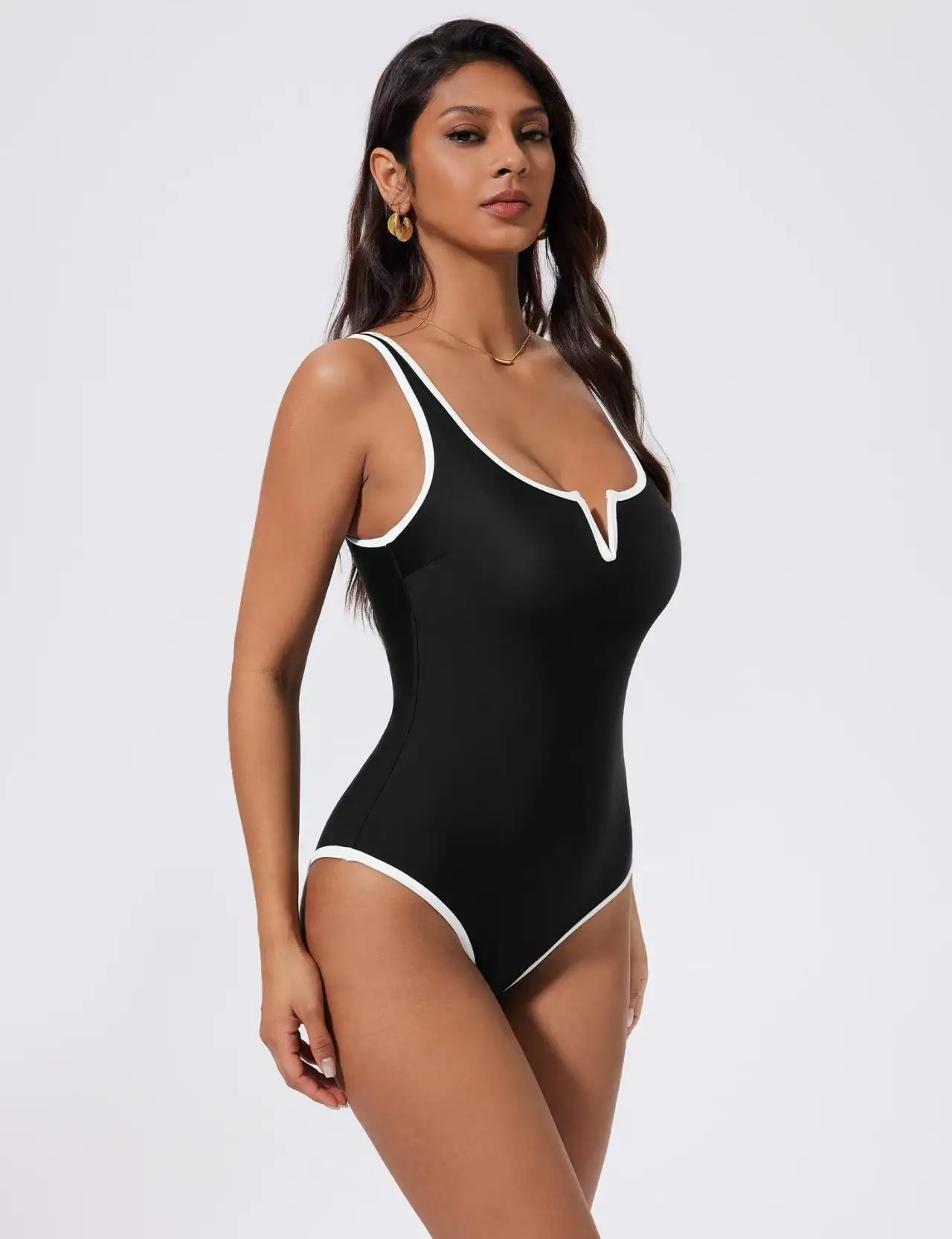 

Women's V-Neck Colorblock Swimsuit, Sexy Slimming One-Piece Swimwear, Fashionable Beachwear for Women, Comfortable and Stylish
