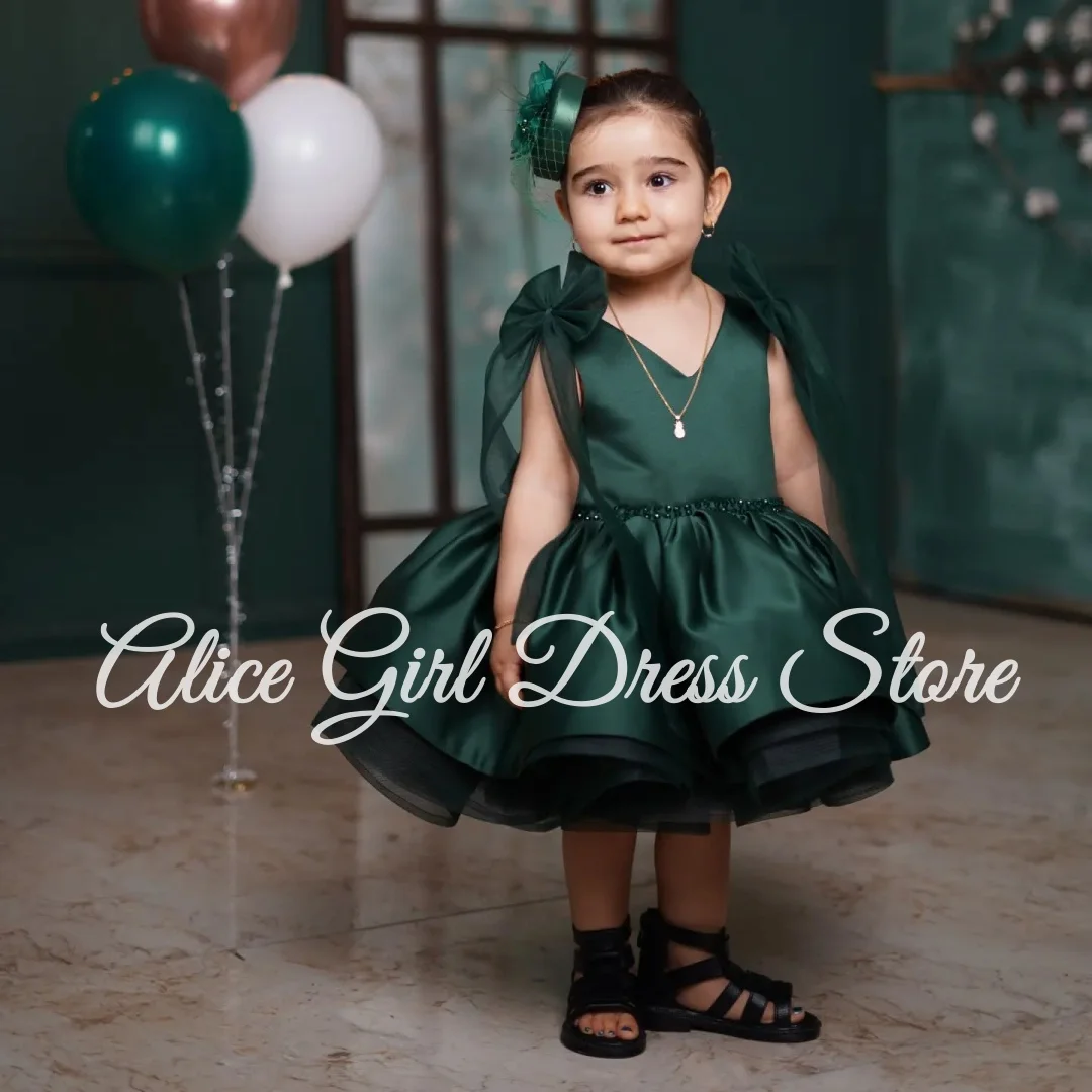 

Customized Dark Green Flower Girl Dresses for Wedding With Bows Knee Length First Communion Kids Birthday Party Ball Gowns