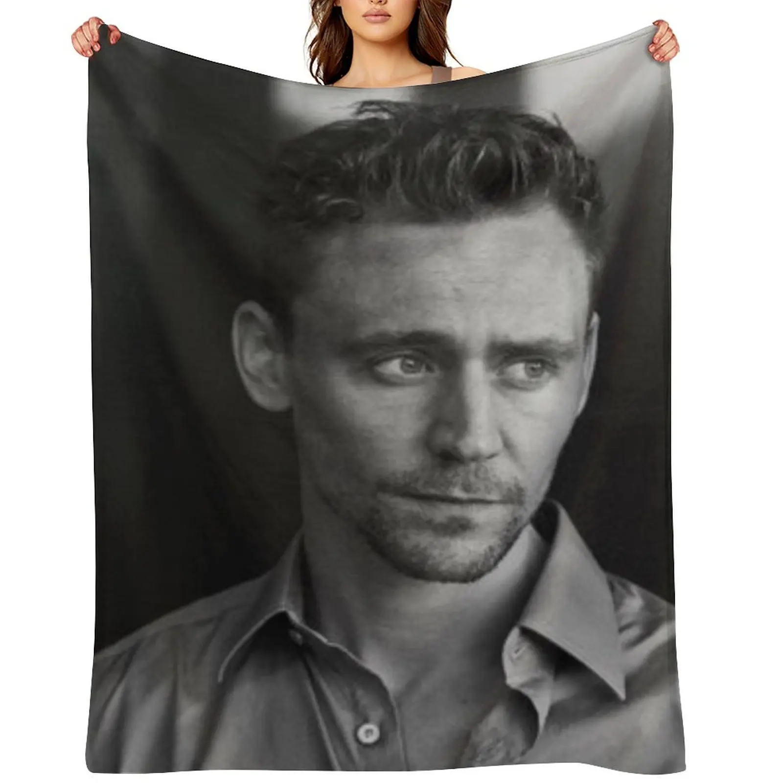 

Tom Hiddleston Throw Blanket Soft Plaid Baby Single manga Blankets