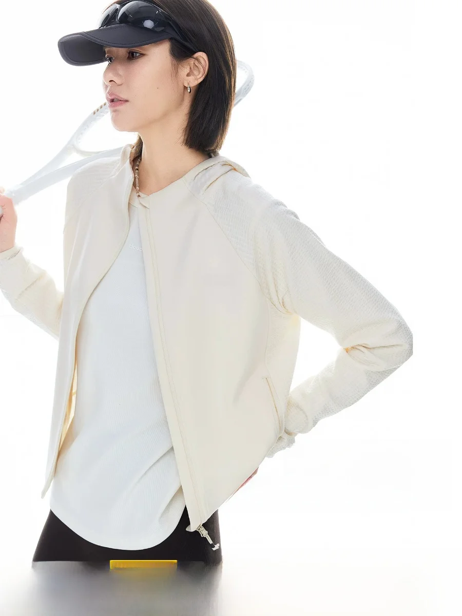 

Повседневная женская укороченная куртка с капюшоном и вставками в клетку, весна 2026, в повседневном стиле, из смесового хлопка, на молнии