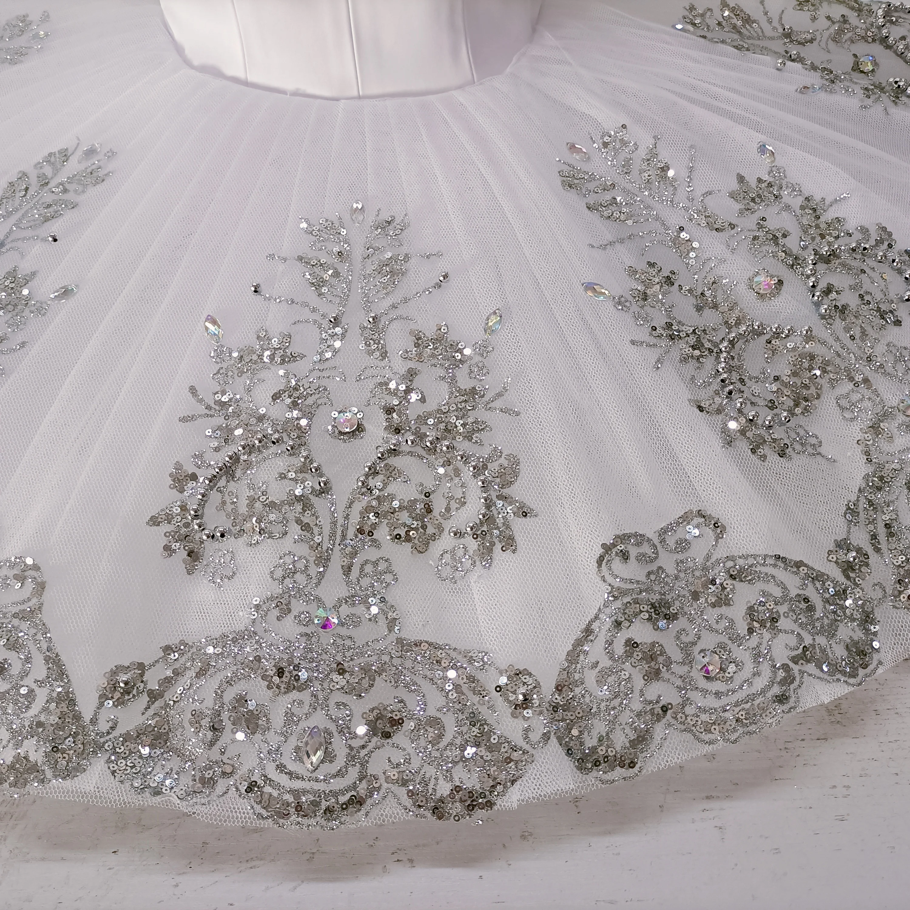 Wysokiej jakości, tania, 7-warstwowa odzież sportowa, szyta na miarę, w dowolnym kolorze, dla dzieci, dziewcząt, kobiet i dorosłych, srebrno-niebiesko-biała baletowa spódniczka tutu.