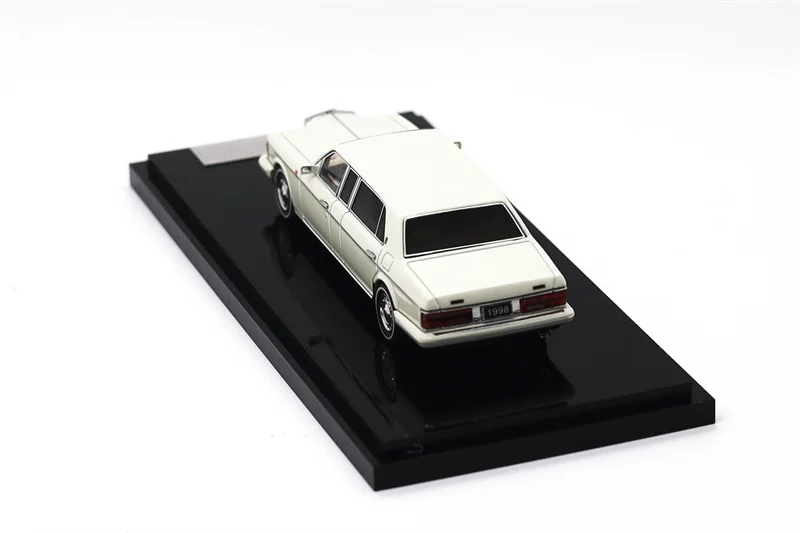 GFCC 1:64 Silver Spur Park Ward Black / Blue / White Diecast Model Car