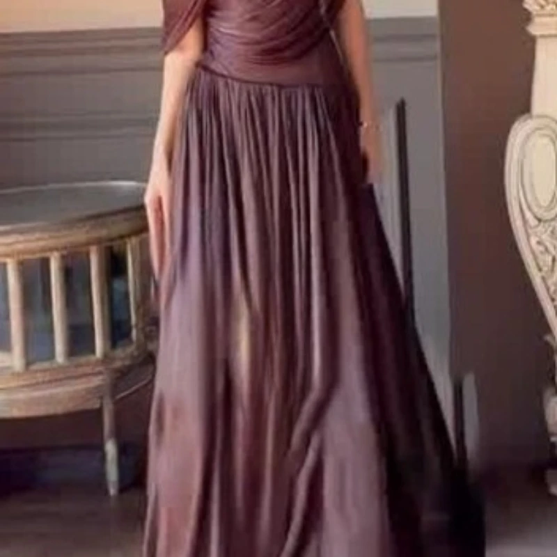 

2025 Elegant and Irregular Stitching Pleated Solid Color Women's Dress