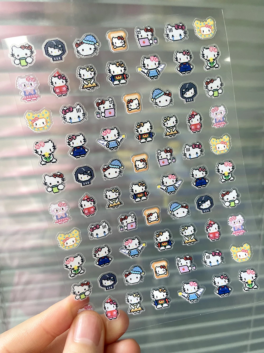 بولي كلوريد الفينيل بكسل صغير الفن نمط مرحبا كيتي بلدي ميلودي كورومي ملصقات مسمار الفن مقاوم للماء لتقوم بها بنفسك جراب هاتف كأس غطاء لوحة المفاتيح ملصقات الهدايا #5