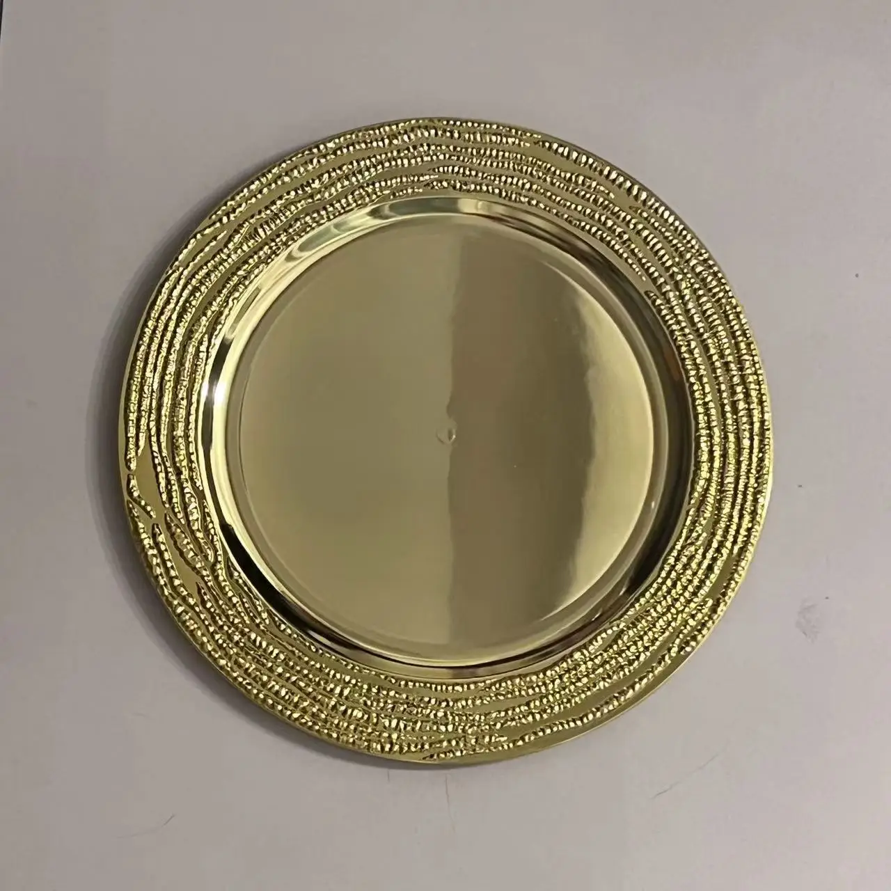 100pcs Lot Luxury European-style gold dish 13inch charger Plate Curving gold rim round charger plate Wedding Party Events