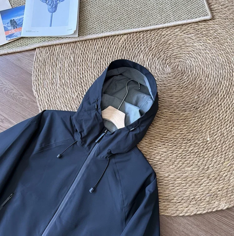 Unisex Windbreaker-Jacke mit Kapuze in Unifarbe – Leichte Reißverschluss-Oberbekleidung für Herbstfahrten und Outdoor-Aktivitäten – Detail 8