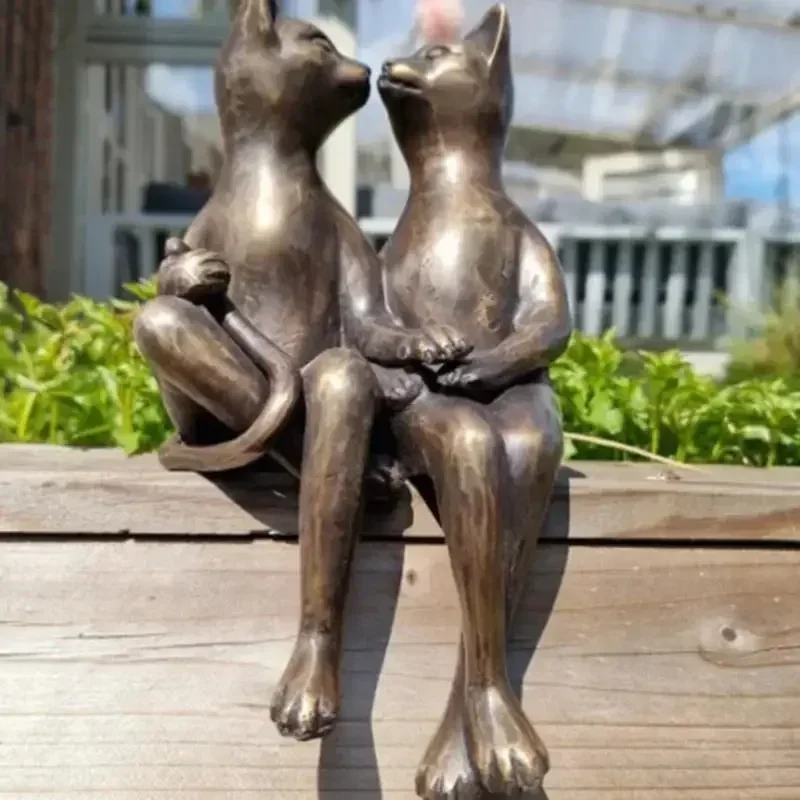 Loving Couple Cats Kiss Dating Statue Modern Minimalist Desktop Resin Crafts Ornaments Home Garden Decoration Christmas Gift