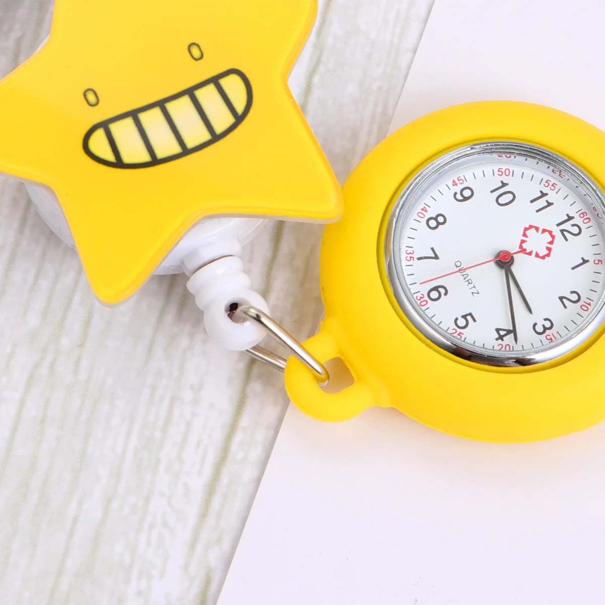 

Medical Nurse Watch Telescopic Pocket Hanging Cartoon Lightweight Durable Practical Accurate Timekeeping Telescopic Nurse Watch