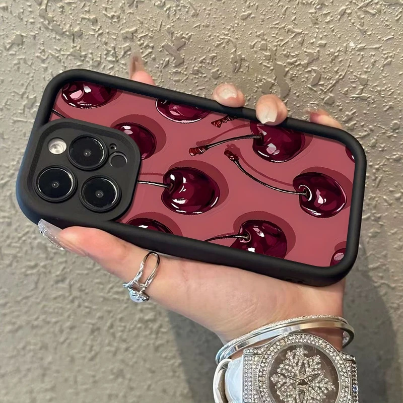 Рисунок 6 - Чехол для телефона с ярким вишневым