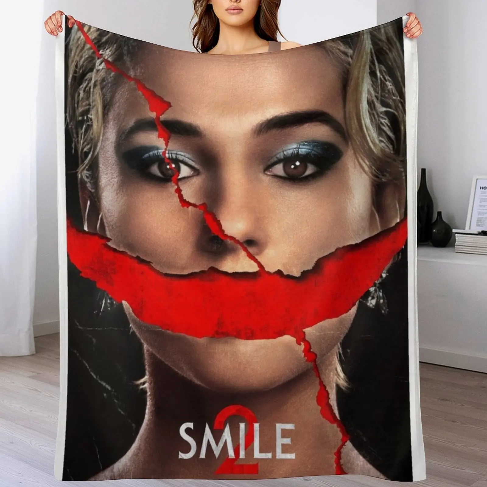 

Smile 2 it Will Never Go Throw Blanket Easy Care Comfortable Blanket for Couch