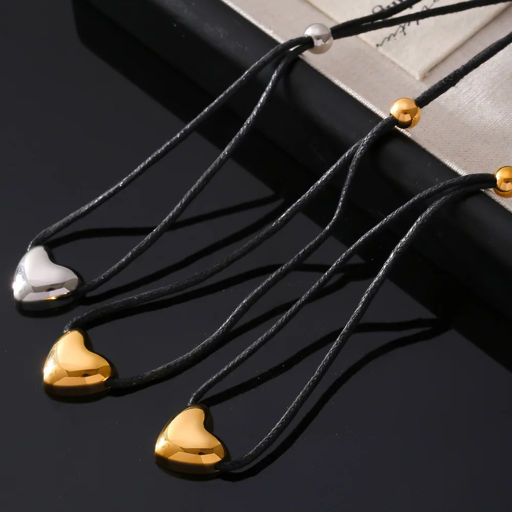 Simple Design Black Rope Heart Pendant Necklace Women's Luxury Gold Plated Stainless Steel Jewelry Accessories Wholesale