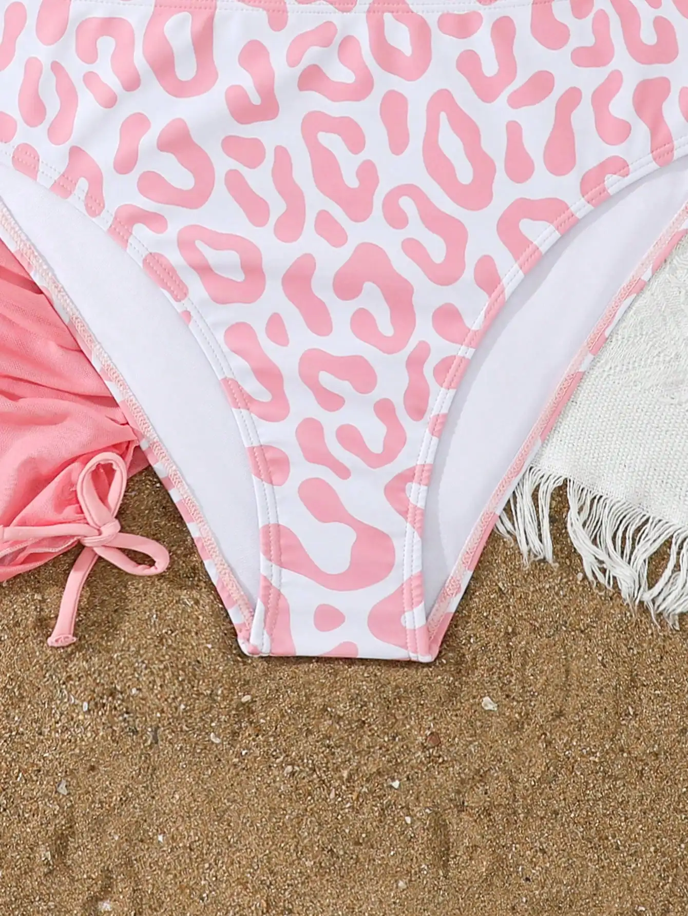 

Pink Leopard Print Criss Cross Spaghetti Strap Bikini Set With Ruched Wrap Cover Up