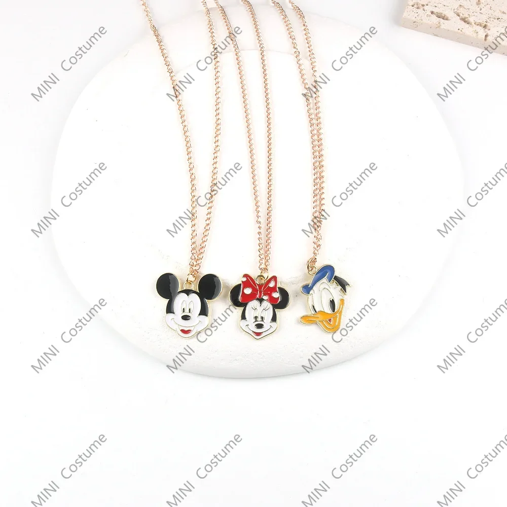 Disney Anime Mickey Mouse collana Jewely Minnie Donald Duck Lovely Metal Pendant Cartoon Simple Hoodie Chain Girl Gifts